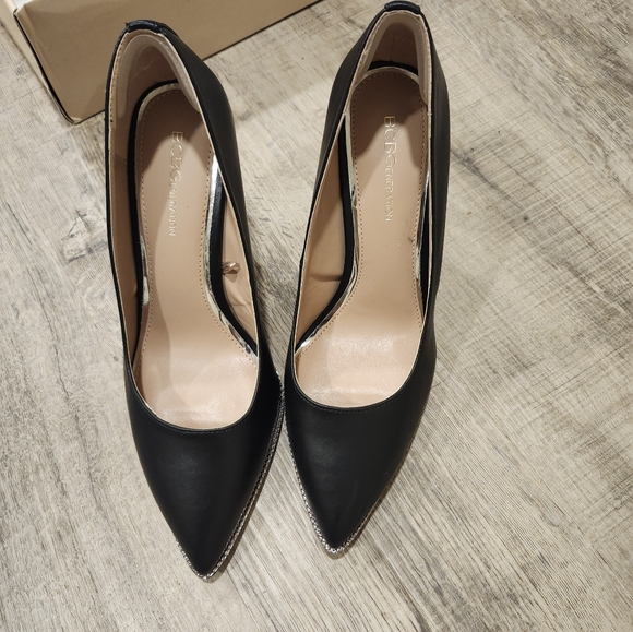 Barely Worn BCBG High Heels-size 10 - Picture 7 of 8